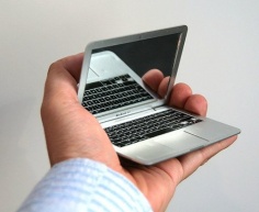 Зеркало MacBookPro Air